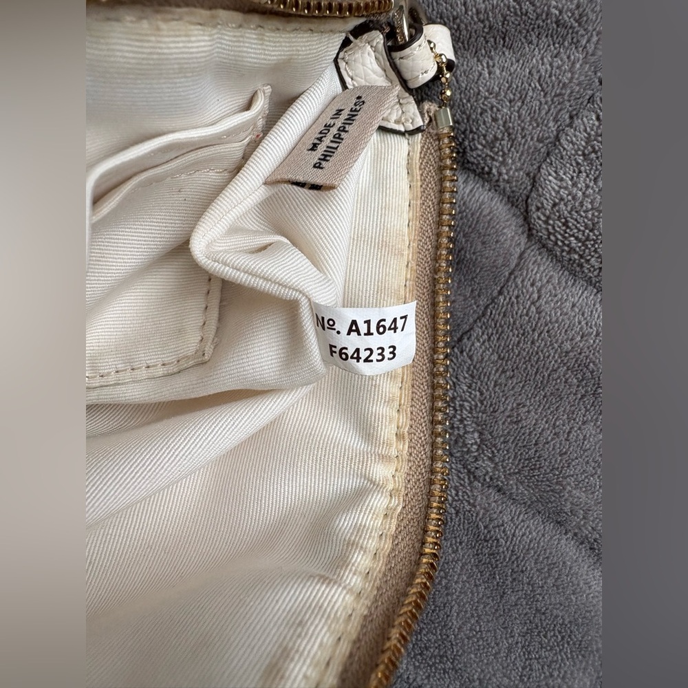 Coach Corner Zip Wristlet in Signature Coated Canvas - Picture 15 of 16